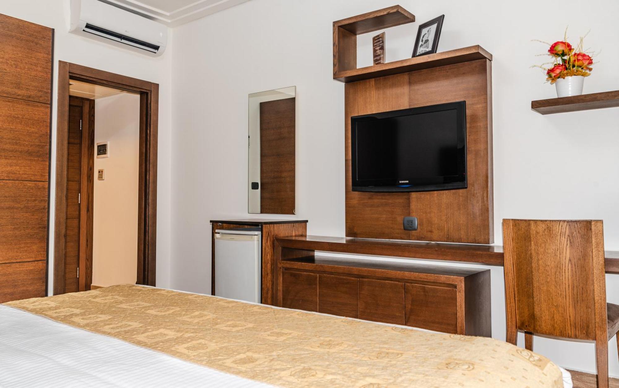 Britannia Suites Beirut Eksteriør billede