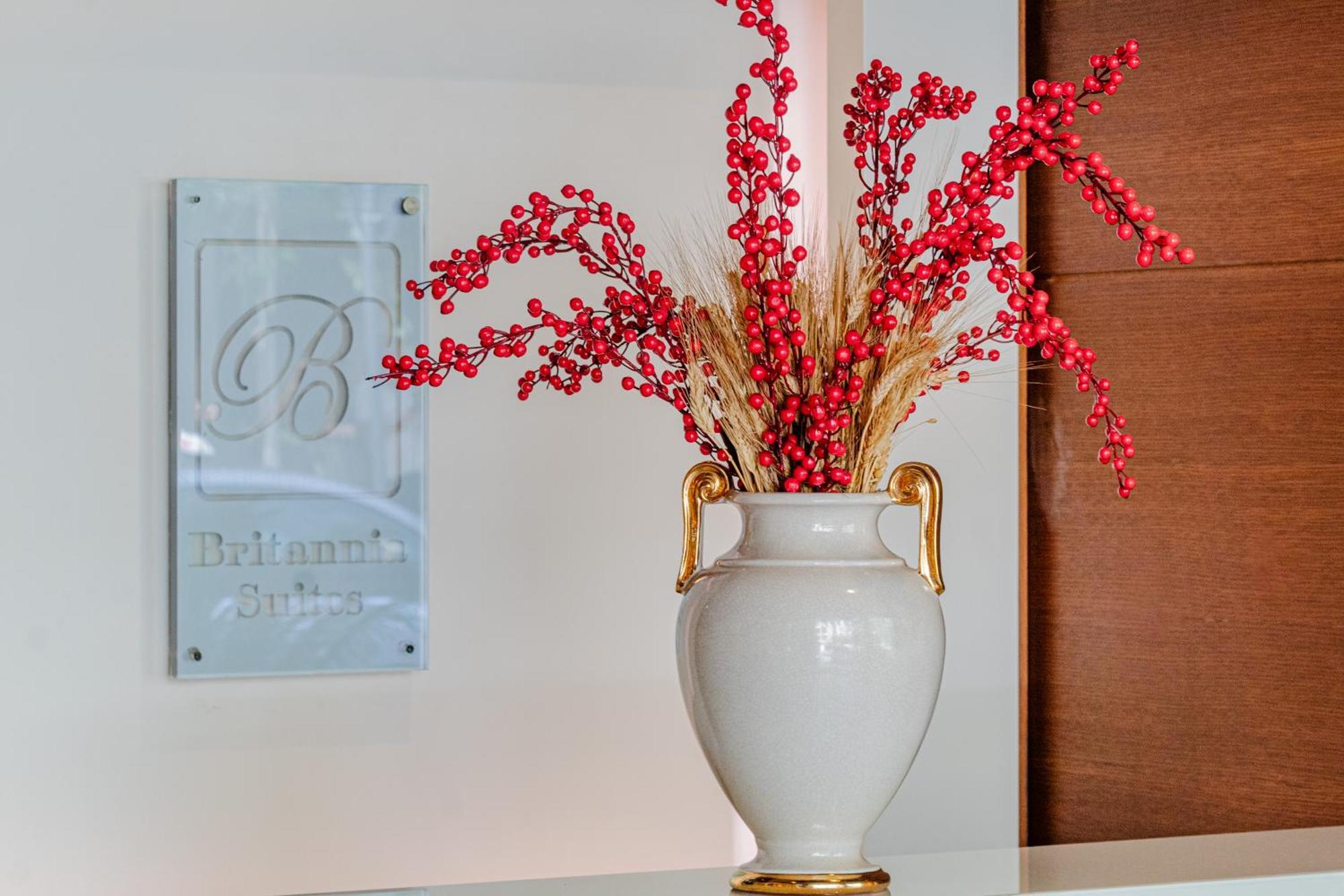 Britannia Suites Beirut Eksteriør billede