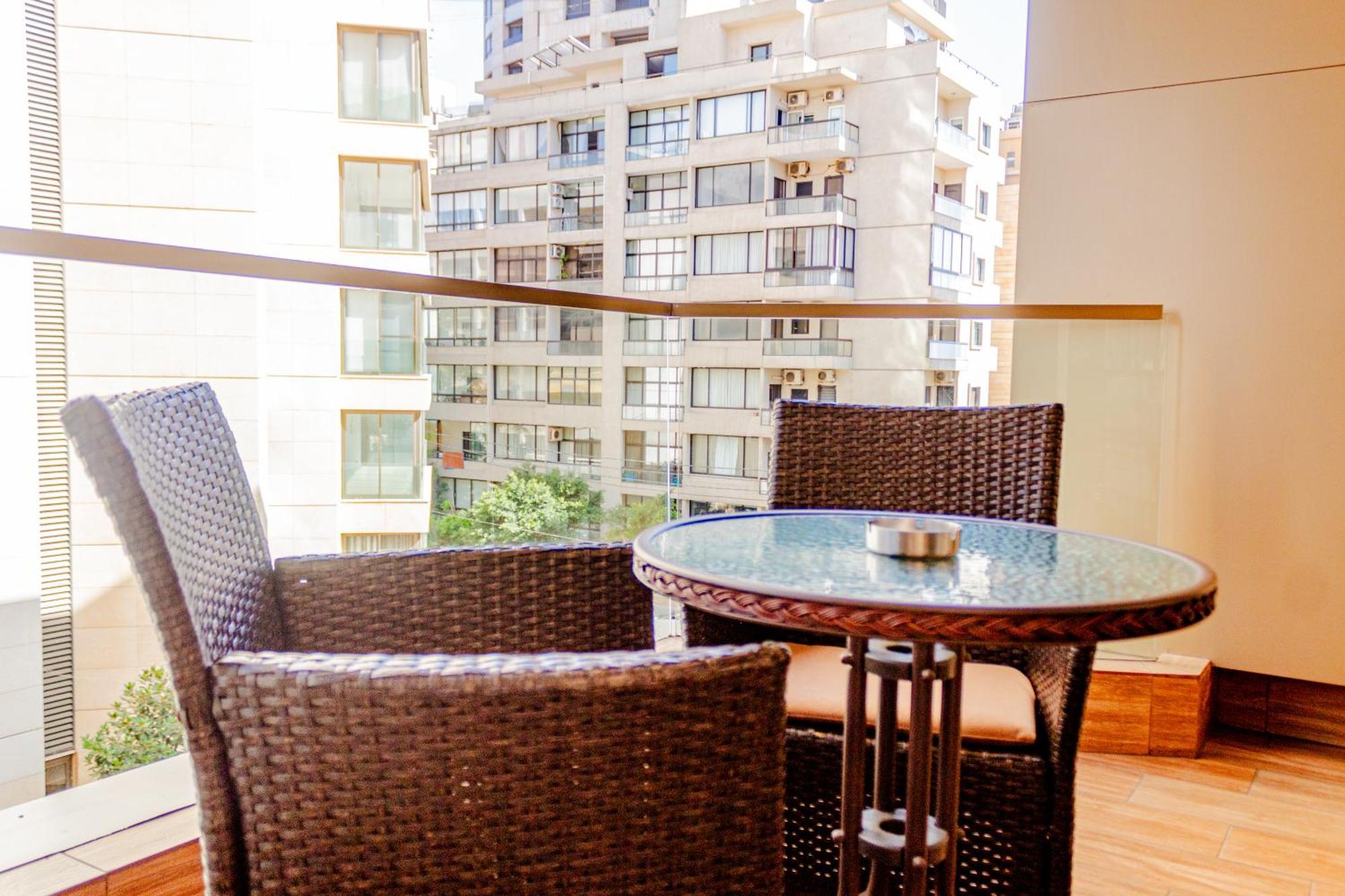 Britannia Suites Beirut Eksteriør billede