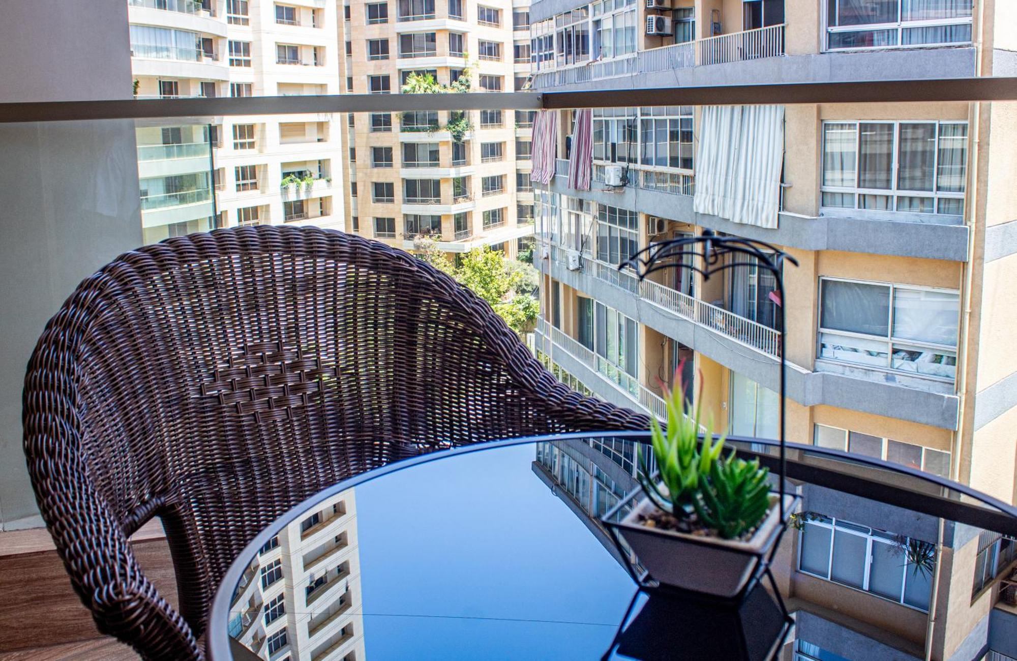 Britannia Suites Beirut Eksteriør billede