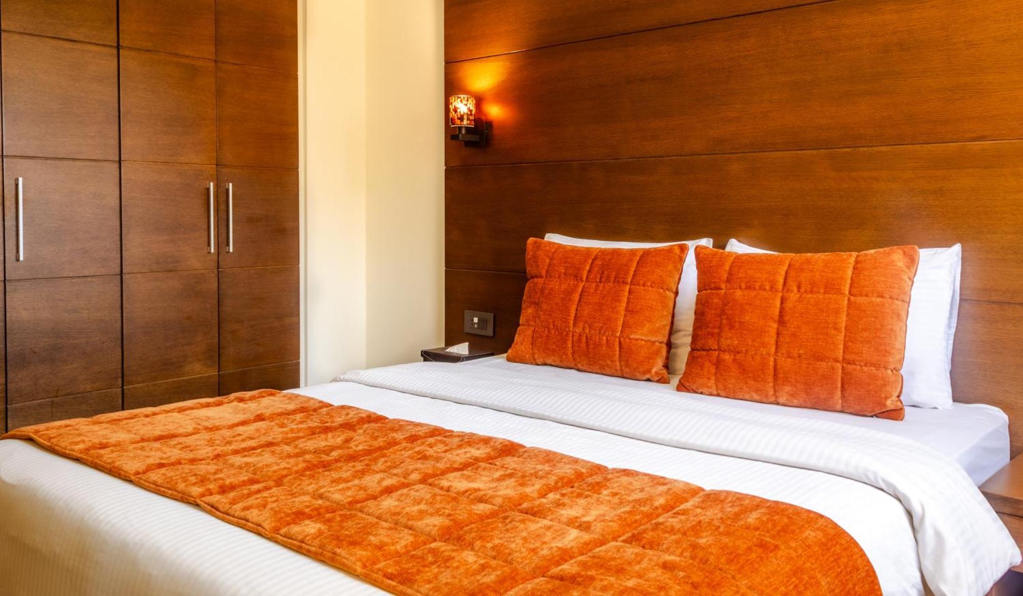 Britannia Suites Beirut Eksteriør billede
