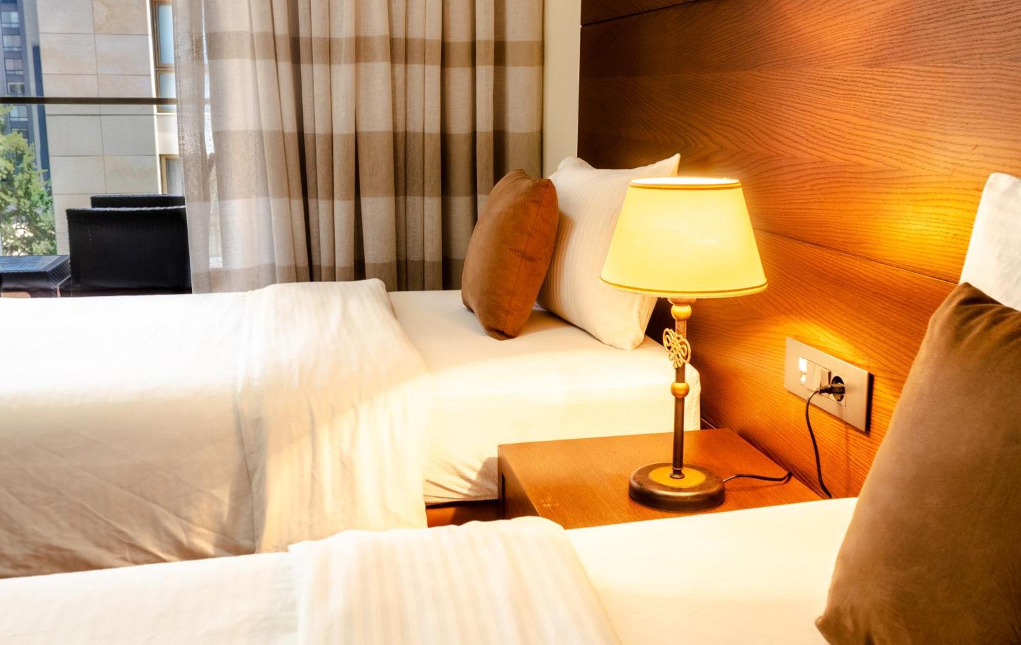 Britannia Suites Beirut Eksteriør billede