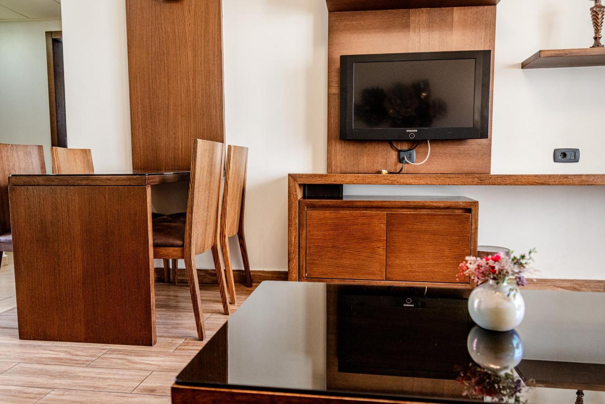 Britannia Suites Beirut Eksteriør billede